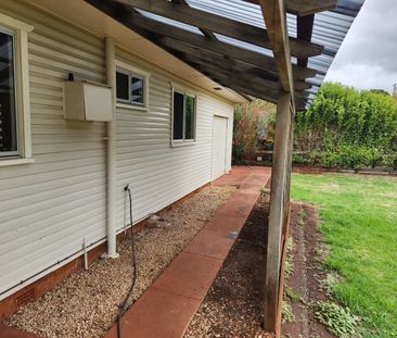 3 bedroom, 3 garage - Great location ! - Photo 6