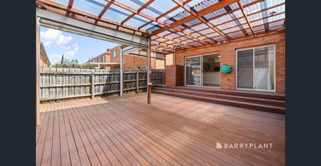 Modern Living Perfect for Professionals! - Photo 5