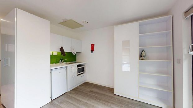 Studio to rent - Photo 1