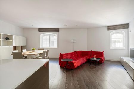 3 bedroom flat to rent - Photo 4