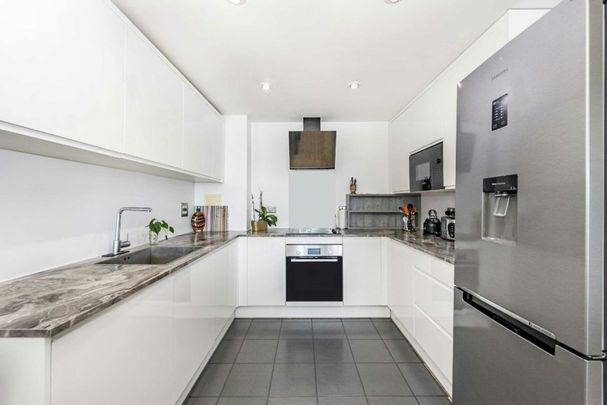 Newton Place, E14, London - Photo 1