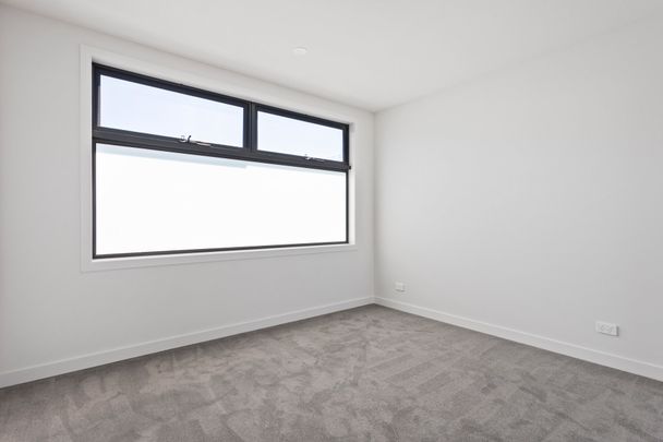 Thinking of selling? Contact our agent - Photo 1