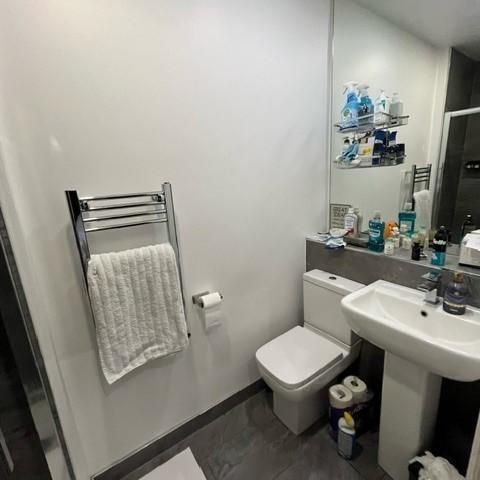 4 bedroom house to rent - Photo 1