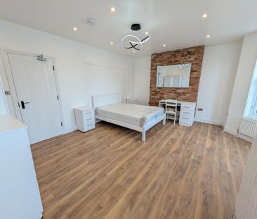 3 bedroom house of multiple occupation to rent - Photo 5