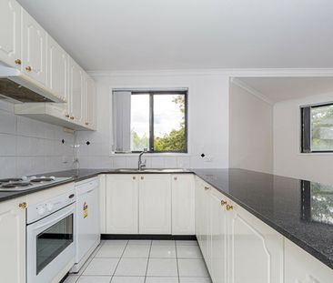 Two Bedroom Apartment in Great Area! - Photo 6