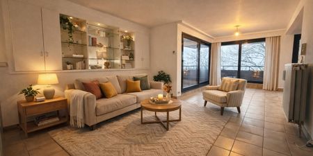 Appartement te huur in Roeselare voor € 700 met 2 slaapkamers - Photo 2