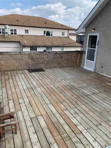 For Lease - 256 East Main Street Unit# upper, Welland, Ontario - Photo 2