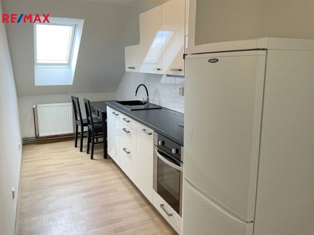 Pronájem bytu 2+kk v osobním vlastnictví 48 m², Hradec Králové - Фото 3