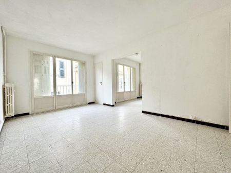 NIMES VAUBAN / REVOLUTION - T4 avec BALCON ET CAVE - CHAUFFAGE INCLUS - Photo 5