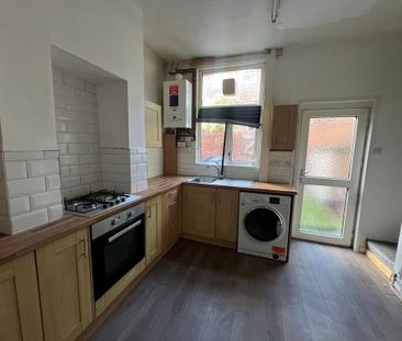 2 bedroom terraced house to rent - Photo 6