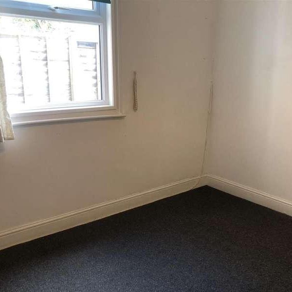 Castle Road, Bedford, MK40 - Photo 1