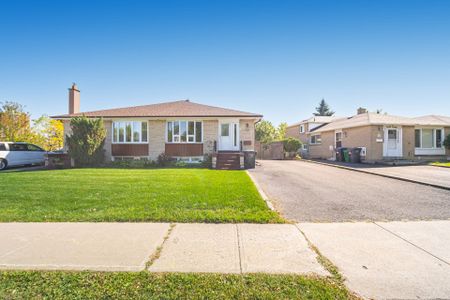 For Lease - 61 Avondale Boulevard, Brampton, Ontario - Photo 3