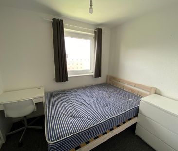 4 bedroom house to rent - Photo 3