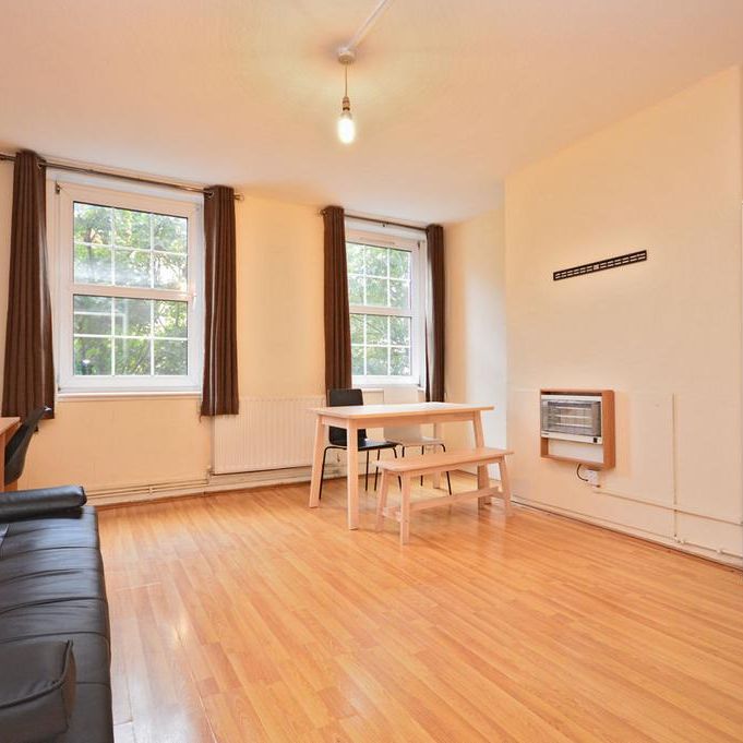 1 bedroom in a flat share to rent - Photo 1