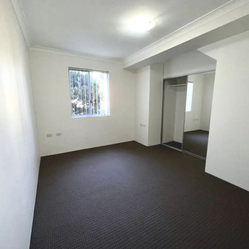 “Modern & Convenient Ground-Floor Living” - Photo 1