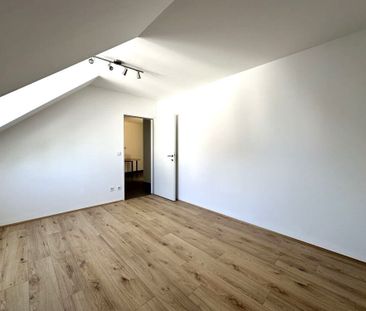 Sehr helle, gepflegte 2-Zimmer-Wohnung mit neuer Tischlerküche und ... - Photo 3