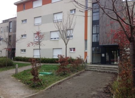 AUXERRE PROCHE GARE - JOLI DUPLEX T4 AVEC TERRASSE - Photo 5