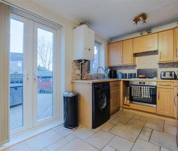 2 bedroom semi-detached house to rent - Photo 6