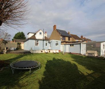 3 bedroom chalet to rent - Photo 3