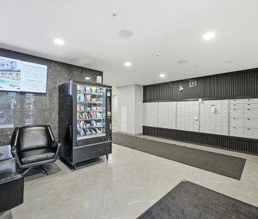 West Garneau — 2 bed 2 bath - D2 - Photo 2