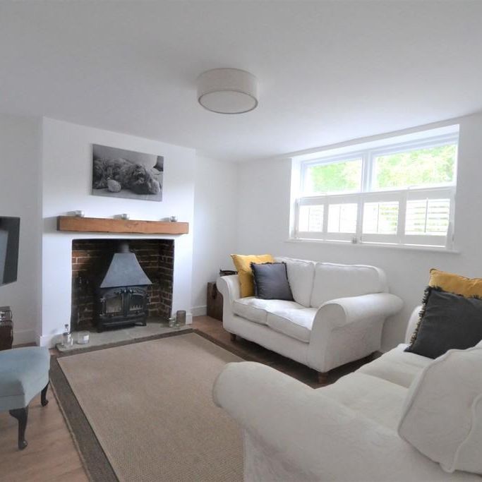 3 bedroom terraced house to rent - Photo 1