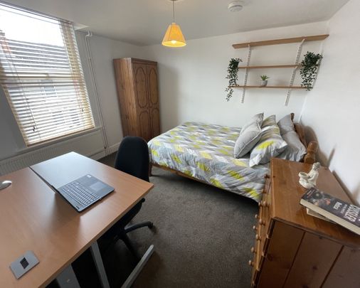 5 Bedrooms, 19 Carmelite Road – Student Accommodation Coventry - Photo 1