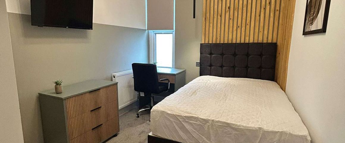 Colwick Road Room 2 - Photo 1