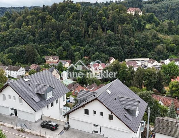Etagenwohnung in Neuenbürg - Photo 1