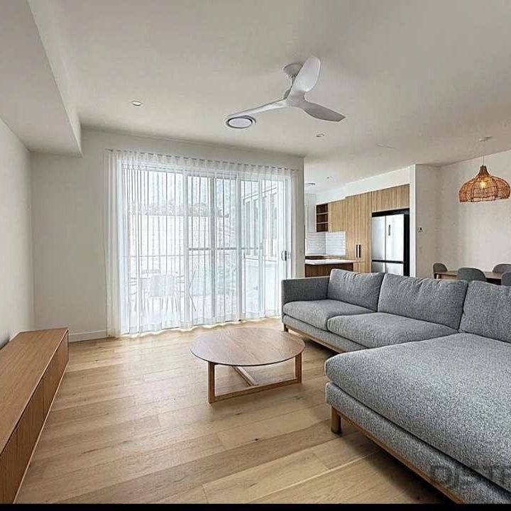 Coolangatta - Photo 1