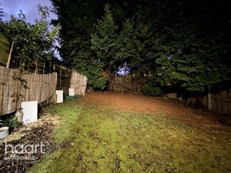 2 bedroom maisonette to rent - Photo 2