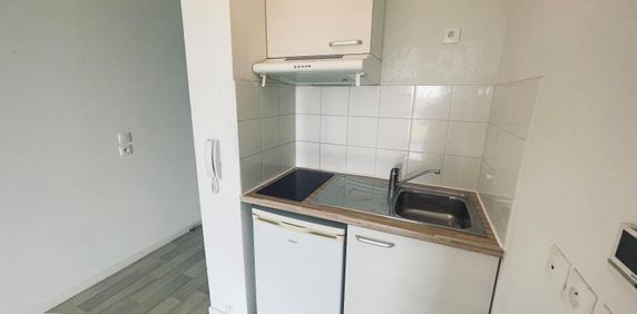 Location Appartement 2 pièces 39m² TOURS 37000 - Photo 2