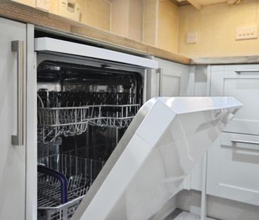 2 bedroom flat to rent - Photo 6