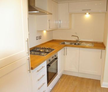 2 bedroom terraced house to rent - Photo 2