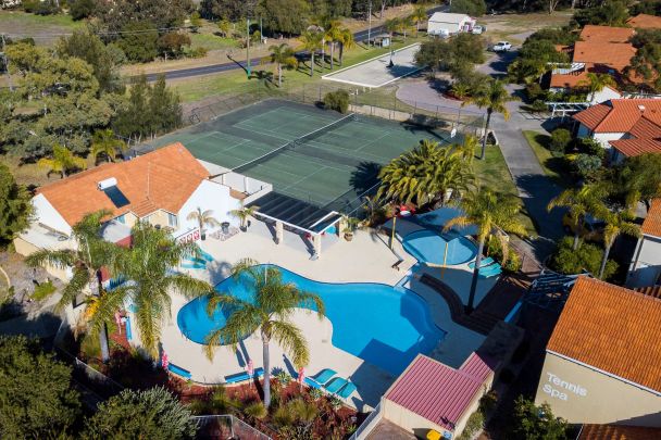 Brand New 2 Bedroom 2 Bathhrom Ground Floor Unit - Photo 1