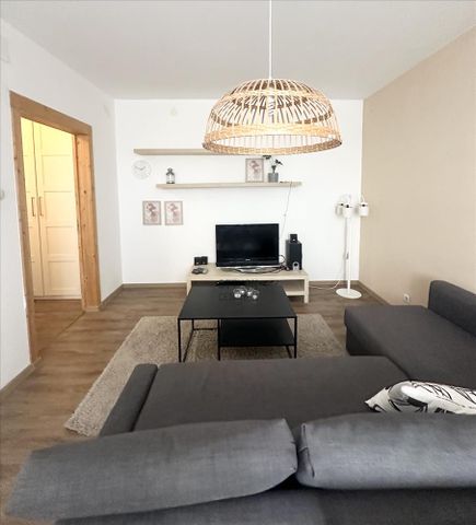 Kiadó jó állapotú panel lakás - Budapest XXI. kerület - Fotó 2