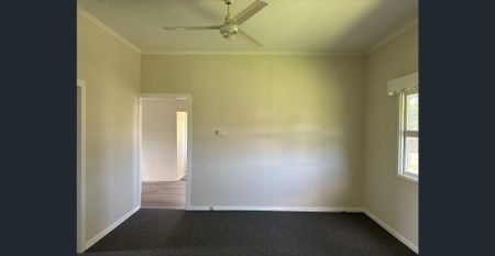 Oldie but a goodie - Renovated inside - Photo 4