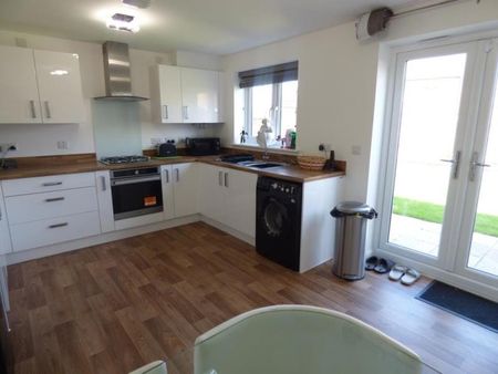 Harrier Way, Hardwicke, Gloucester - Photo 4