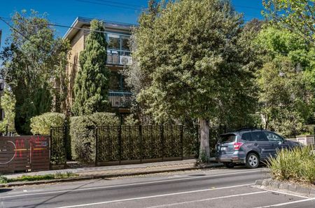 2/16 Mitford Street, St Kilda, VIC 3182 - Photo 5