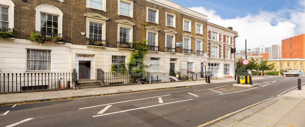 2 Bedroom, 1 bath, 1 reception Flat - Photo 1