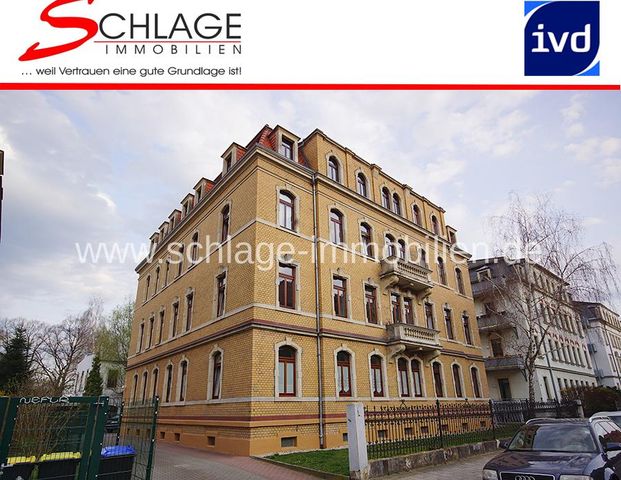 +++DRESDEN-LÖBTAU+++ 3-Zimmerwohnung im sanierten Altbau mit EBK und Stellplatz im Hof! - Photo 1