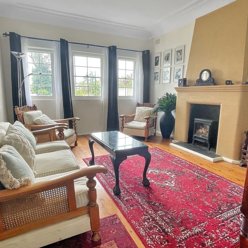 23 Sydney Avenue, Umina Beach NSW 2257 - House For Rent | Domain - Photo 1