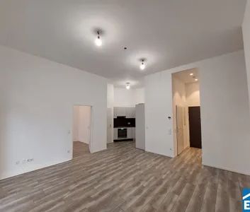 Großzügige Erdgeschosswohnung mit Garten! - Photo 3