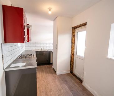 2 bedroom terraced house to rent - Photo 5