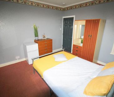 1 bedroom in a house share to rent - Photo 4