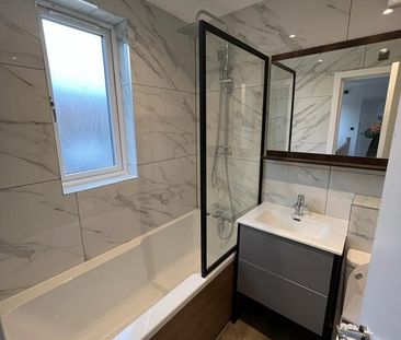 Room in a Shared Flat, Brook Walk, N2 - Photo 6