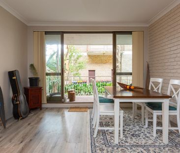 Queens Park - Photo 2