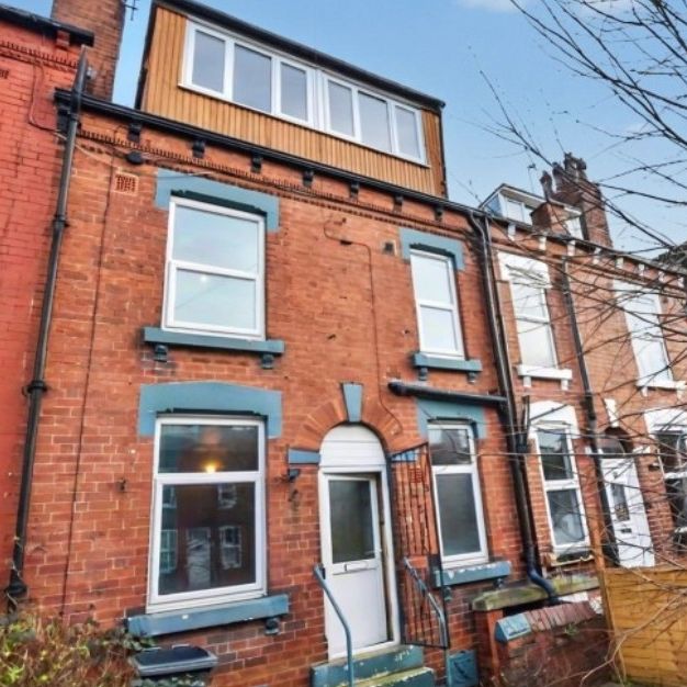3 Bed Terraced House, Martin Terrace, LS4 - Photo 1