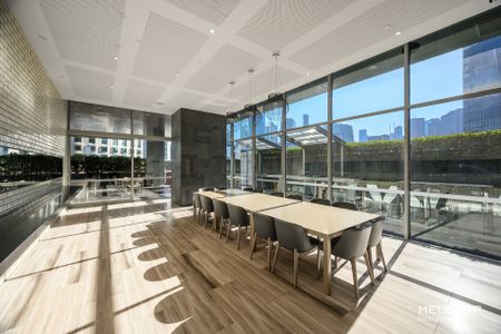 SKYLOUNGE ACCESS AND VIEWS OVER THE BAY AT PRIMA - FURNISHED - Photo 4