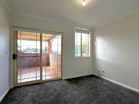 SPACIOUS DUPLEX HOME - Photo 4