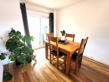 3 bedroom semi-detached house to rent - Photo 3
